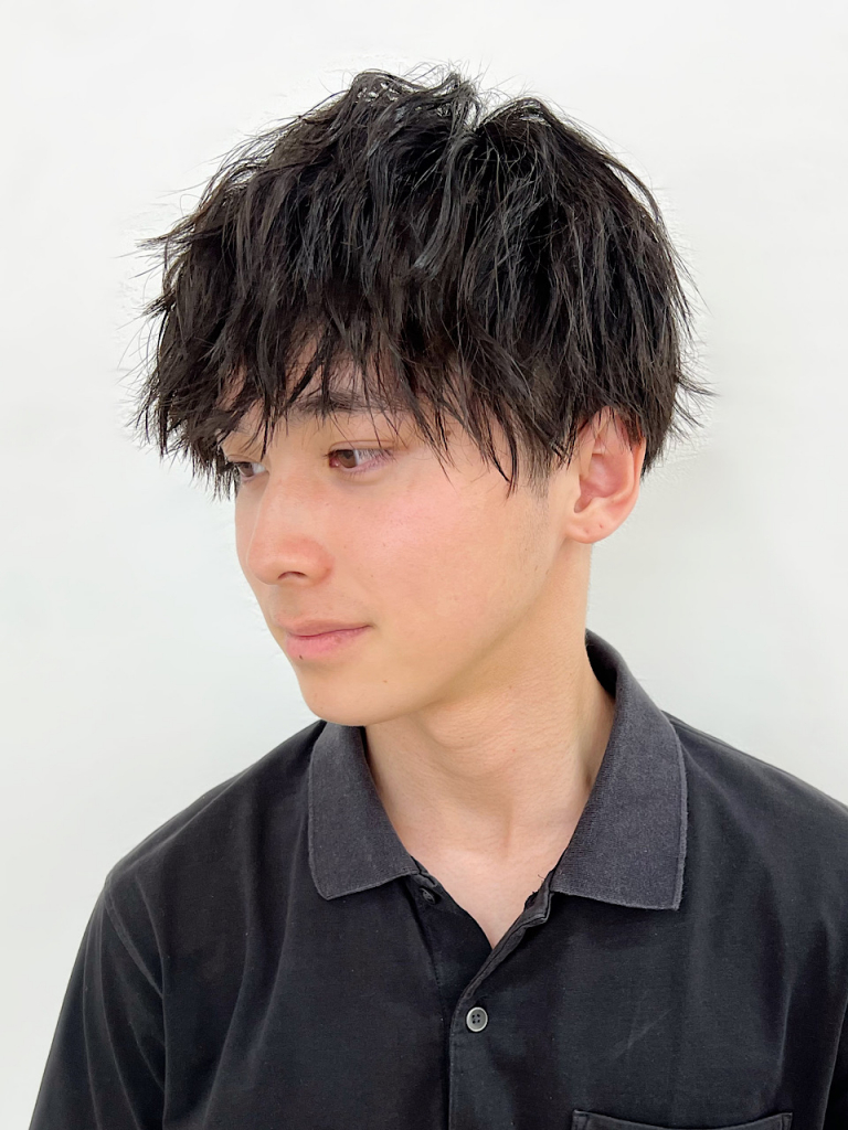 西葛西にある美容室「トゥーヘア（too hair ）」のヘアスタイル「ソフトアップバングショート」の拡大画像