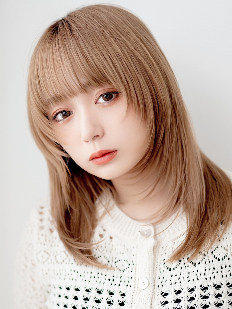 西葛西にある美容室「シーズヘア（SEES HAIR ）」のヘアスタイル「ミルクチョコレートルーズヘアモテ髪大人可愛い」の拡大画像